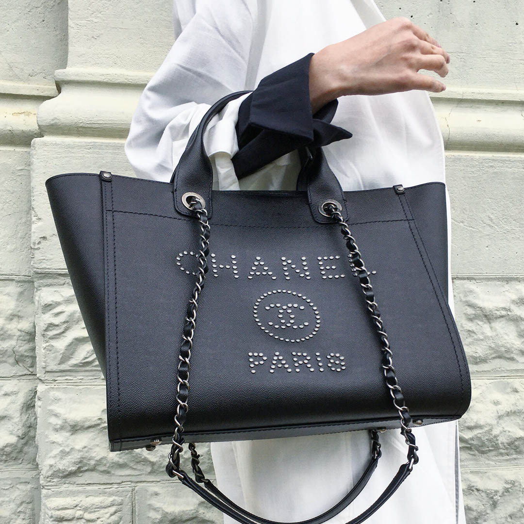 The Chanel Deauville Tote, An Ode To The French Seaside Handbags