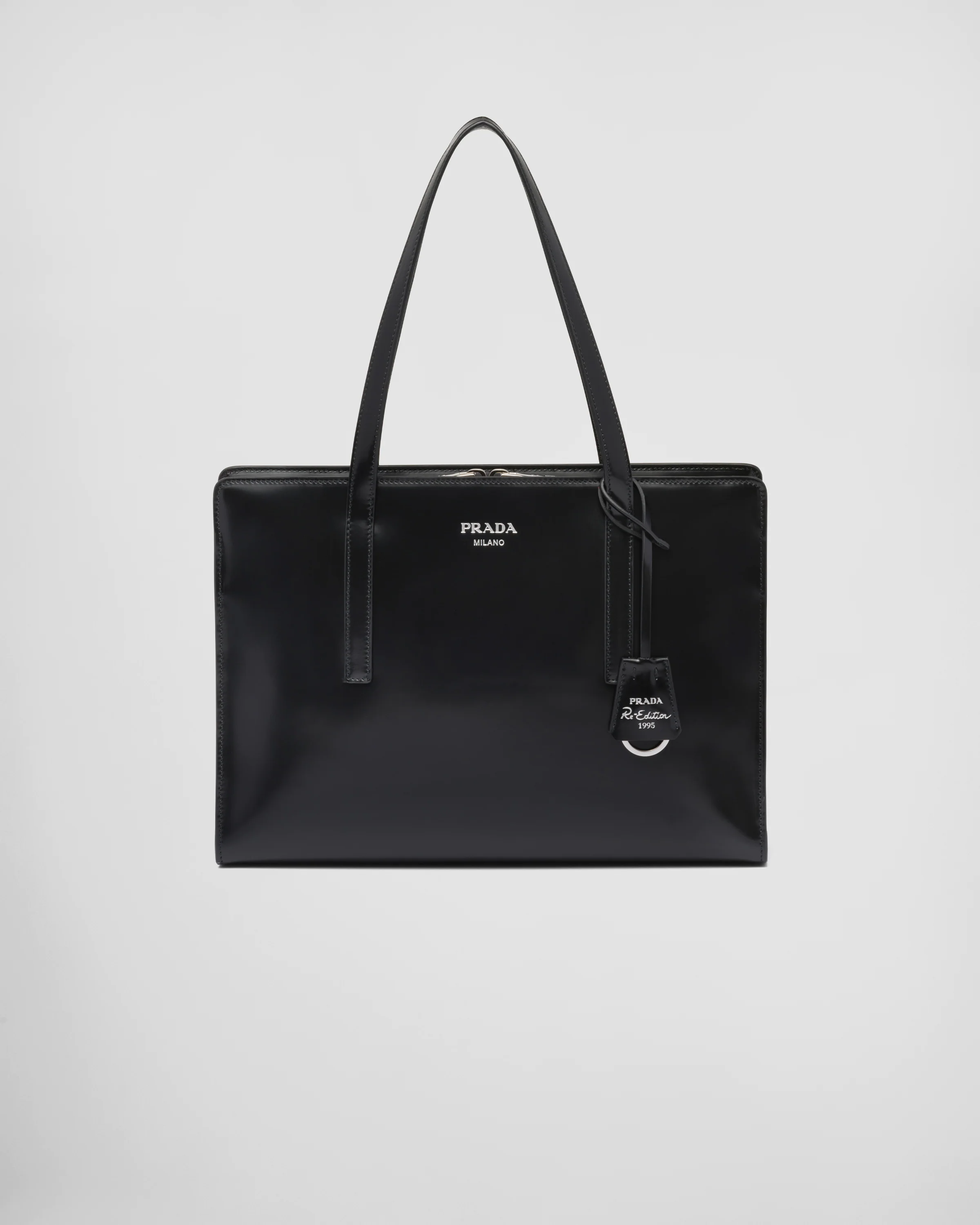 PHOEBE PHILO has returned! 4 Queen of Minimalism classic handbag