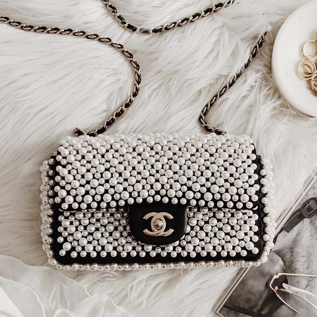 Impossible-to-Find Chanel Handbags Are House of Carver's Stock-in-Trade -  1stDibs Introspective