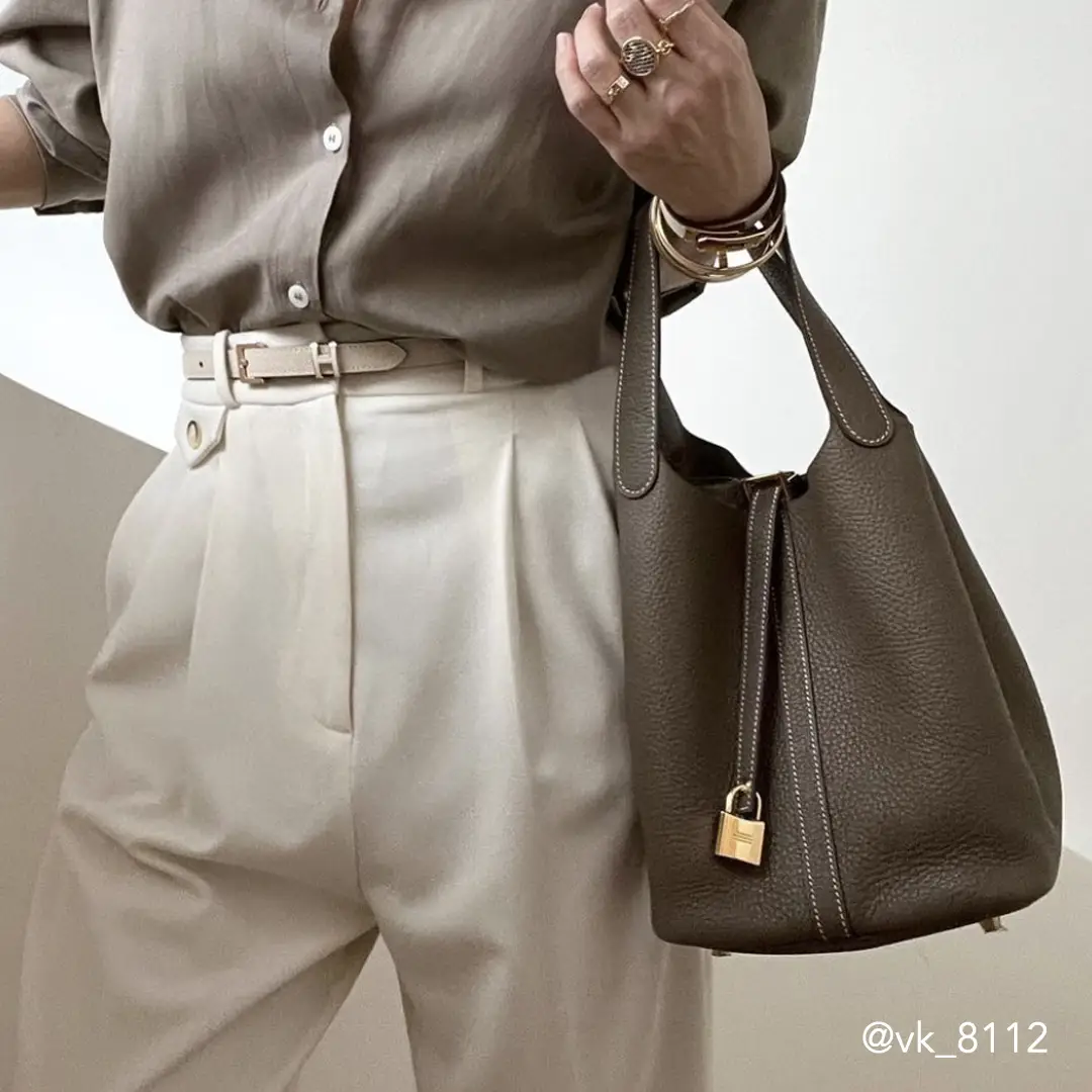 Top 10 Minimalist Designer Bags For Everyday Wear